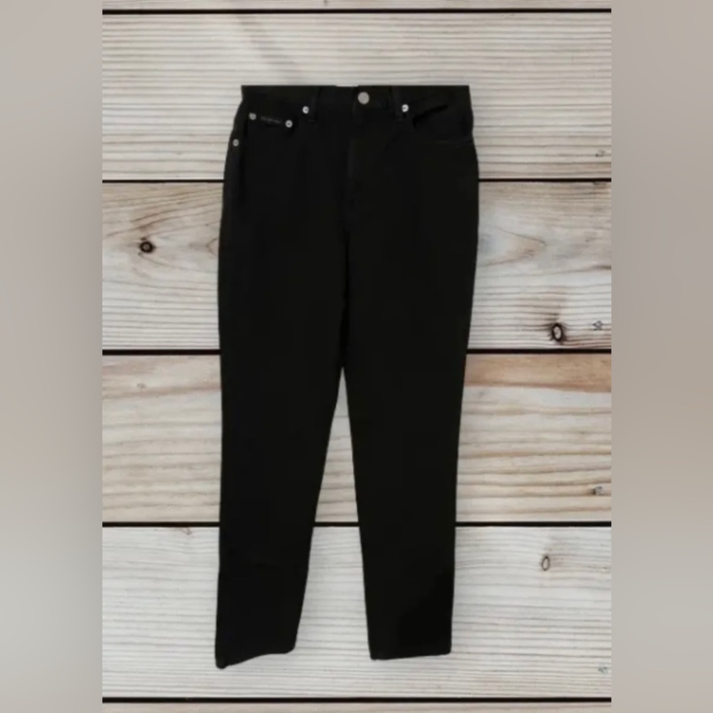 Calvin Klein NWT Classic Fit Womens Jeans Size 2 / 32” Inseam Black‎ Denim